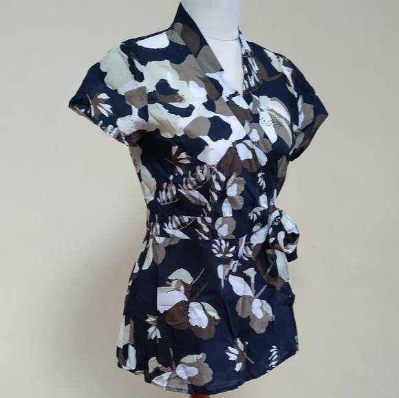 Regatta cotton floral wrap top - Picture 2 of 4